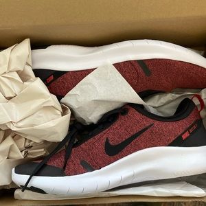 Nike Flex Experience RN NIB Men’s 9.5